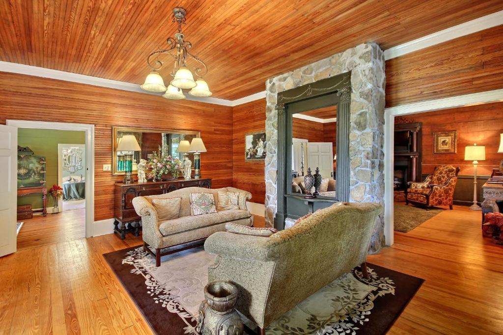 Rabun Manor Resort Дилърд Екстериор снимка